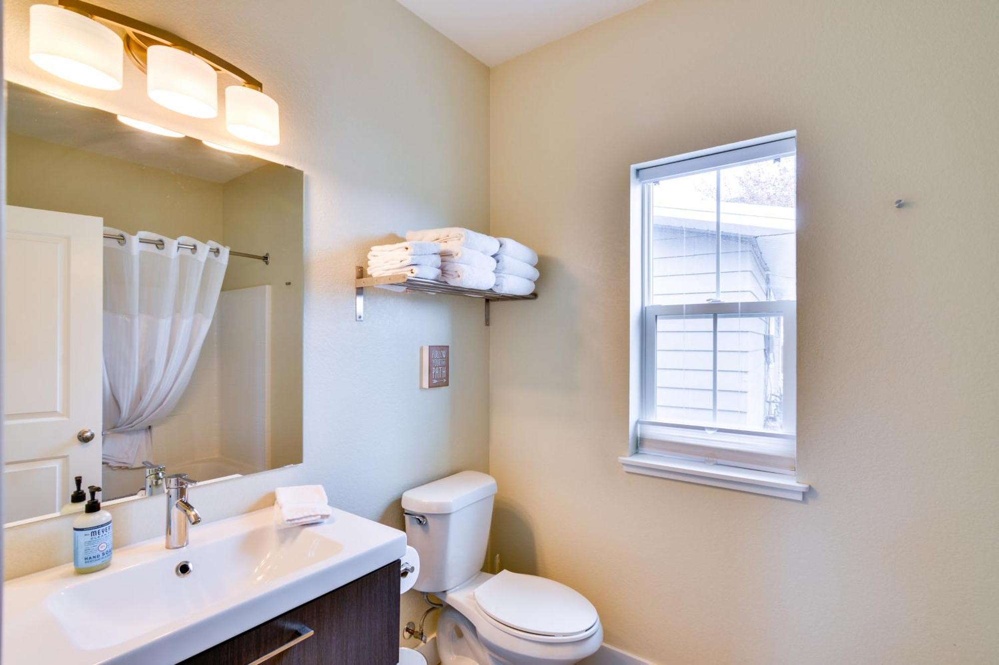 Downtown Buena Vista Condo Walk To River And Cafes! Екстериор снимка